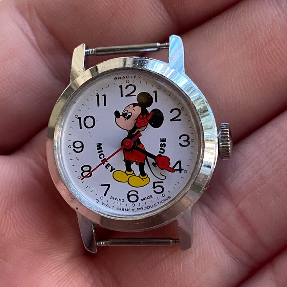Vintage Bradley Mickey Mouse watch! - Picture 3 of 9